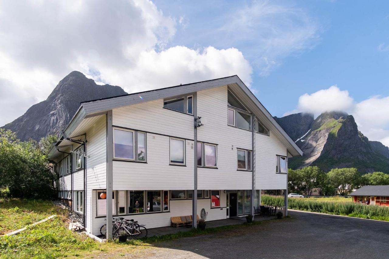 Reine Basecamp - Apartments & Rooms Экстерьер фото